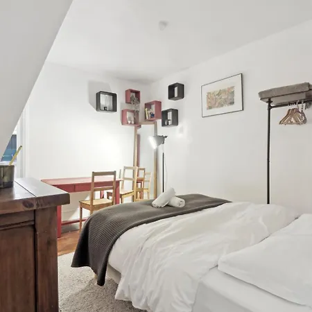 Le Globe-trotter-citeaux Apartment