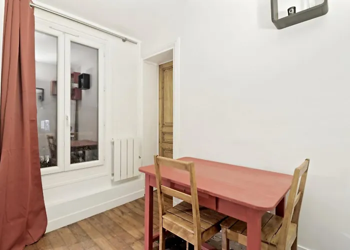 Le Globe-trotter-citeaux Apartmán *